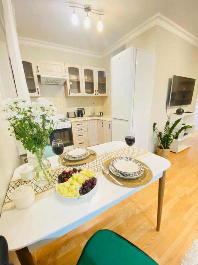 Like Home Apartments&Rooms Алматы Экстерьер фото