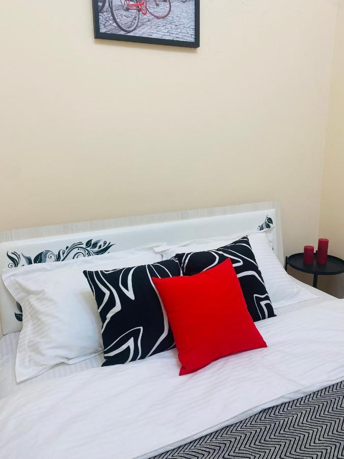 Like Home Apartments&Rooms Алматы Экстерьер фото